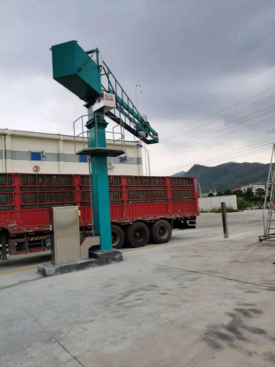 Intelligent grain truck probe working picture