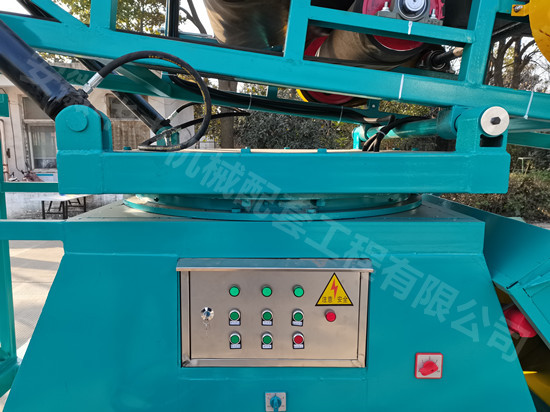  Steering mechanism of steering telescopic loading belt conveyor